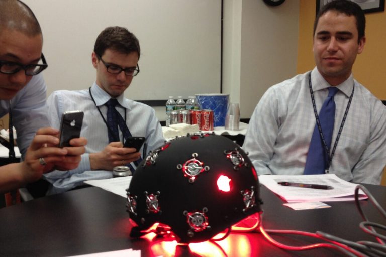 MGH-led study shows light therapy is safe